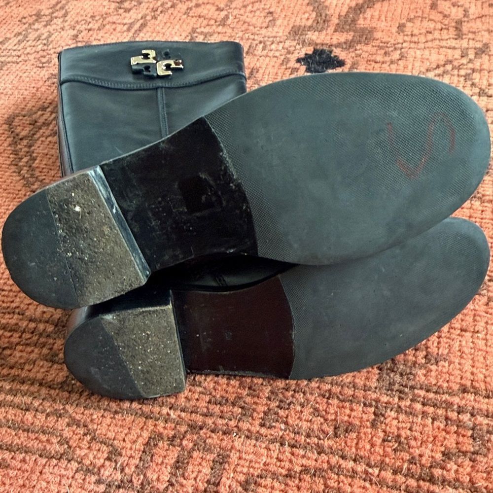 Tory Burch Black Leather Knee-High Riding Boots with Gold Logo - Picture 5 of 11